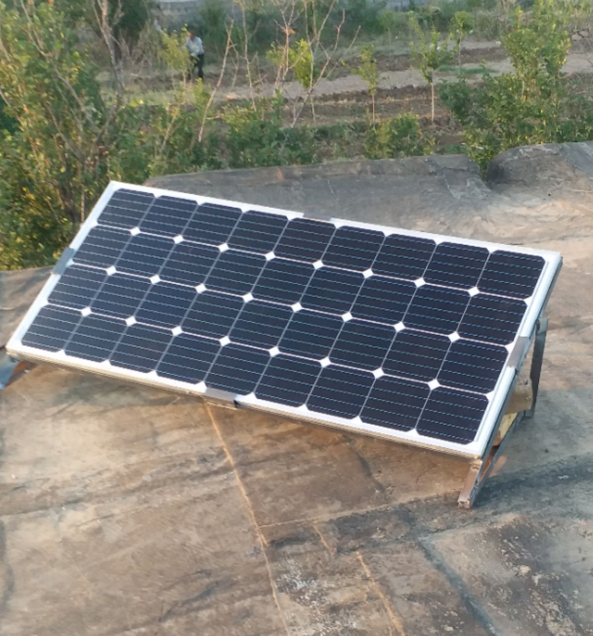 راه اندازی سیستم برق خورشیدی با سانورتور